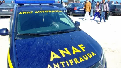 Poliţiştii au deschis DOSAR PENAL după ce parbrizul unei maşini ANAF a fost spart în VAMA VECHE