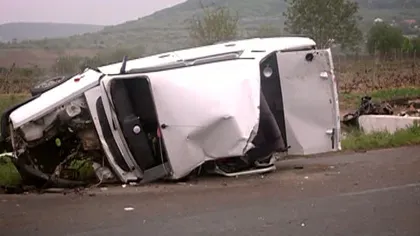 Accident teribil în Tulcea. Trei tineri au intrat violent cu maşina într-un cap de pod VIDEO