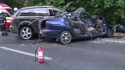 ACCIDENT GRAV pe DN1: Două persoane au murit pe loc, după ce două maşini s-au ciocnit frontal VIDEO