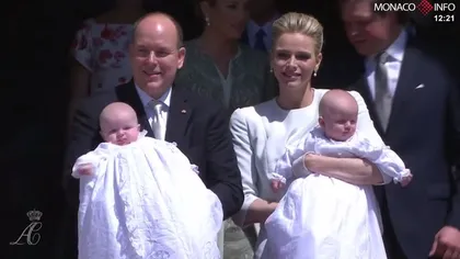 Prinţul Albert de Monaco şi prinţesa Charlene şi-au botezat gemenii - VIDEO