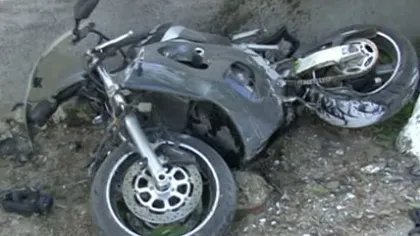 CURSĂ NEBUNĂ spre MOARTE. Un tânăr şi-a pierdut viaţa după ce motocicleta i-a scăpat de sub control VIDEO