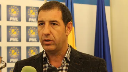 Primar din Arad şi trei oameni de afaceri, reţinuţi pentru fraudare de fonduri europene