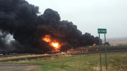 Cisternă în flăcări, pe o autostradă din SUA VIDEO