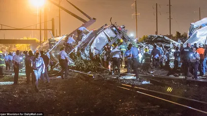 Accident feroviar în SUA: Cinci morţi şi 50 de răniţi. VIDEO