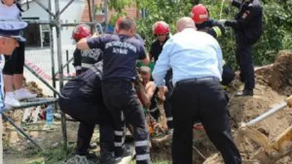 Bărbat căzut într-o groapă de lângă Bucureşti, intervenţie a elicopterului SMURD