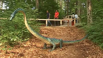 Cel mai mare parc de dinozauri din sud-estul Europei s-a deschis la Râşnov