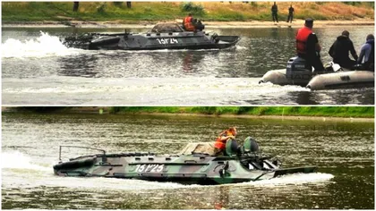 Exerciţiu militar: Amfibii blindate pe Mureş FOTO