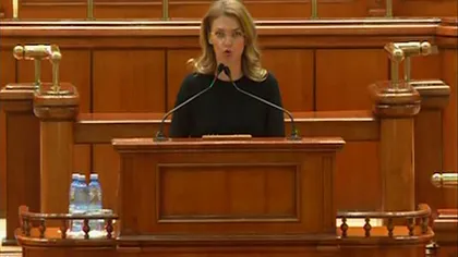 Alina Gorghiu, în plen: Nu staţi ca nişte OI în staul. A fost o greşeală nesăbuită să avem încredere în Ponta