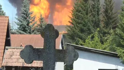 Incendiu de proporţii în Miercurea Ciuc. O fabrică de textile a fost mistuită de flăcări VIDEO