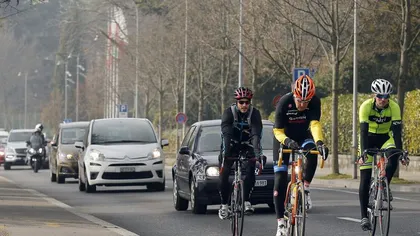 John Kerry, implicat într-un accident de bicicletă în Alpii francezi, se întoarce în SUA