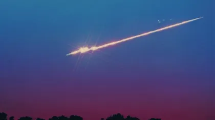 Minge de foc pe cerul Statelor Unite. A intrat în atmosferă cu 23.000 de kilometri pe oră VIDEO
