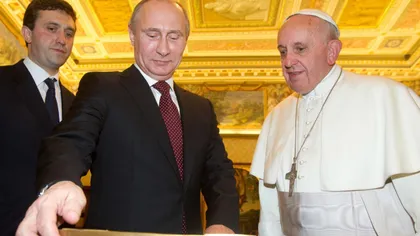 Papa Francisc îi cere lui Vladimir Putin să facă un EFORT SINCER pentru pace