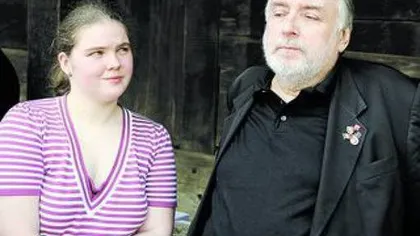 Fiica lui Adrian Păunescu, de nerecunoscut. S-a izolat de toată lumea, iar acum a plecat din ţară FOTO