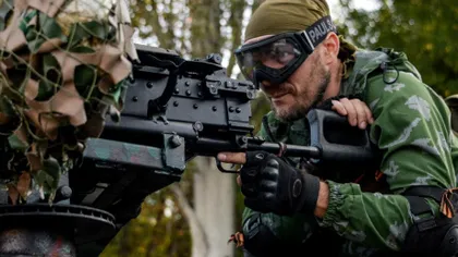 Rebelii din Ucraina atacă trupele guvernamentale cu artilerie grea. Cel puţin cinci morţi