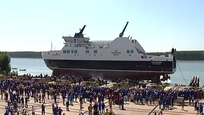 Un nou feribot construit pe şantierul naval Galaţi a fost lansat la apă VIDEO