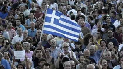 Zi decisivă pentru Grecia. Proteste în faţa Parlamentului