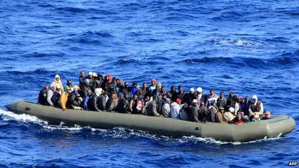 Încă o tragedie cu imigranţi: O ambarcaţiune a naufragiat în Libia şi 40 de persoane au murit