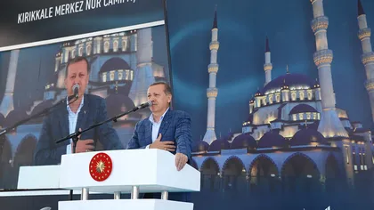 Turcia: Erdogan inaugurează o moschee uriaşă în propriul său palat