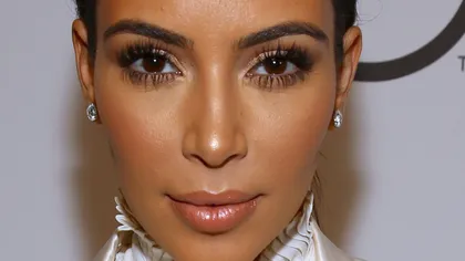 Kim Kardashian a dus limitele industriei fashion la un alt nivel: S-a fotografiat ca o piţipoancă FOTO