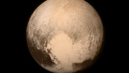 O nouă fotografie de înaltă rezoluţie prezintă un al doilea lanţ muntos la suprafaţa planetei Pluto