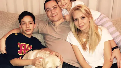 Victor Ponta pleacă în vacanţă: Nu plec în Turcia, ci în concediu de odihnă, cu familia VIDEO