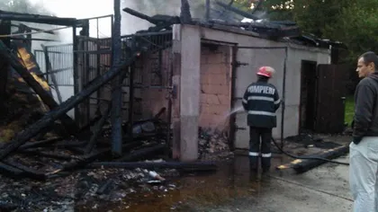 Incendiu la un centru de echitaţie, în Sibiu. Un cal a murit, zeci de tone de fân au ars