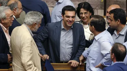Tsipras primeşte sprijin pentru un nou pachet de salvare a Greciei. FMI şi UE dau undă verde negocierilor