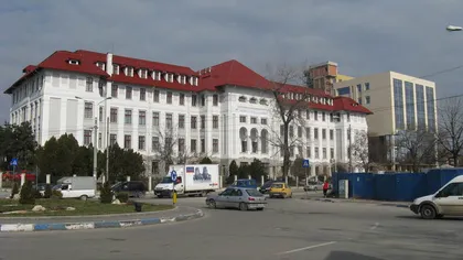DESCINDERI la Facultatea de Medicină din Craiova. Mai mulţi profesori sunt suspectaţi de luare de mită