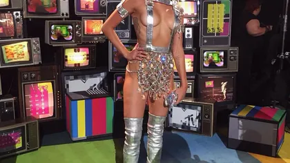 Miley Cyrus, GEST EXTREM la gala MTV Video Music Awards 2015  FOTO