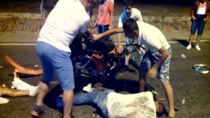 ACCIDENT GRAV în Argeş. Trei tineri au fost răniţi după ce au intrat cu scuterul într-o maşină VIDEO