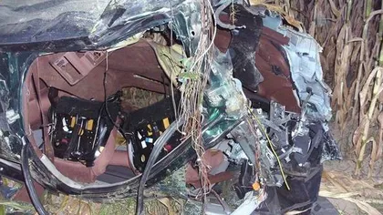 Accident grav la Oţelul Roşu: Autoturismul s-a dezintegrat la lovirea de un copac