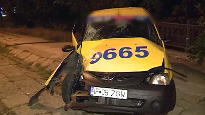 Accident în Capitală: Un taxi s-a făcut praf VIDEO