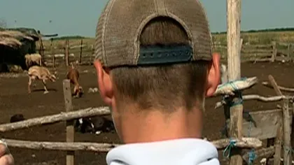 ŞOCANT: Băiat de 9 ani, sechestrat şi obligat de ciobani să muncească la stână VIDEO