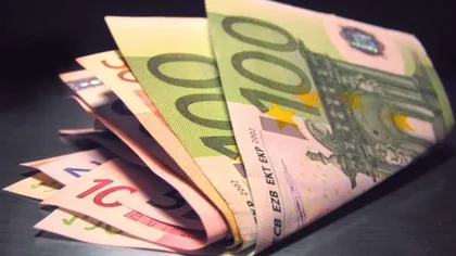 Bani falşi puşi în circulaţie în Vrancea. Poliţiştii au prins doi escroci, la un filtru