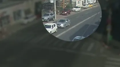 Copil lovit şi lăsat să sângereze de un şofer inconştient VIDEO
