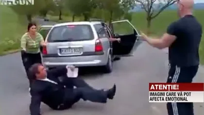Ţigan român snopit în bătaie de un cetăţean ceh după ce a încercat să îl păcălească cu aur fals VIDEO