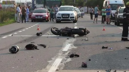 Un motociclist de 21 de ani, mort din cauza unei şoferiţe neatente. Tânărul se ducea la Bac