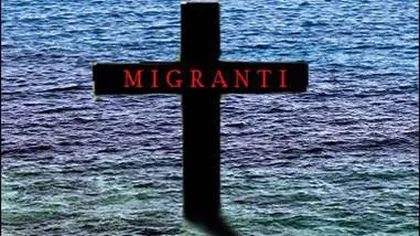 O nouă dramă pe Marea Mediterană. Cel puţin 40 de imigranţi au murit sufocaţi în cala unei nave