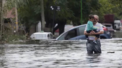 Inundaţiile au făcut ravagii în Argentina. Peste 6.000 de persoane sunt încă evacuate