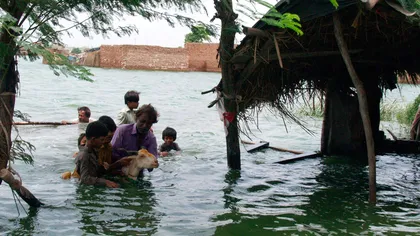 Sute de morţi şi milioane de evacuaţi în urma musonul din Asia