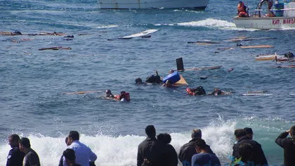 Naufragiul din Mediterana: Supravieţuitorii au ajuns la Palermo. Operaţiunile de salvare continuă