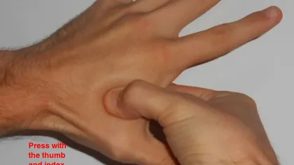 Ce se întâmplă dacă apeşi 30 de secunde acest PUNCT miraculos de pe mâna ta
