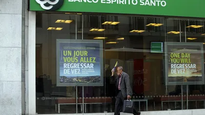 Bătăi la Lisabona între clienţii unei bănci şi poliţie. Oamenii şi-au pierdut economiile de-o viaţă