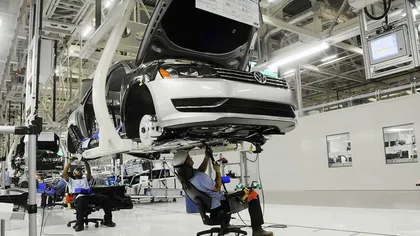 Volkswagen va opri comercializarea unor modele diesel fabricate în 2015