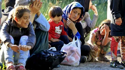 CRIZA IMIGRANŢILOR. Aproximativ 800 de imigranţi au trecut frontiera ungaro-austriacă pe jos