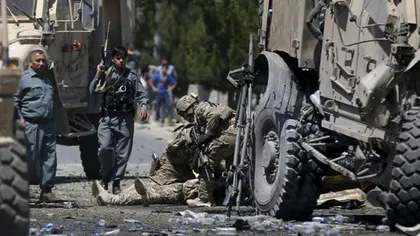 Trei militari români au fost răniţi în Afganistan în urma exploziei unei maşini-capcană