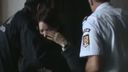 Scene dramatice în Piteşti. O femeie a fost salvată din lift de pompieri VIDEO