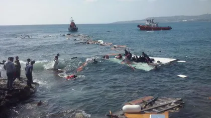 Cel puţin 13 imigranţi, între care patru copii, AU MURIT după ce barca lor s-a lovit de un feribot
