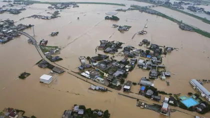 Inundaţii devastatoare în Japonia. Centrul şi estul ţării sunt sub ape. Cel puţin 3 morţi