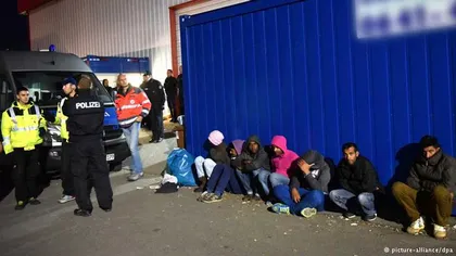 Bătaie între refugiaţi, într-o tabără din Germania. 14 persoane au fost rănite